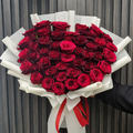 باقة فاخرة من الورود الحمراء – 35 وردة