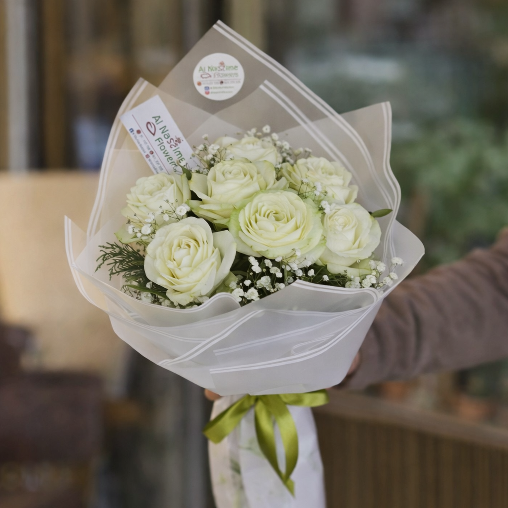 باقة ورد متوهجة عاجية