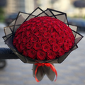 Classic Red Rose Elegance Bouquet – 100 Roses