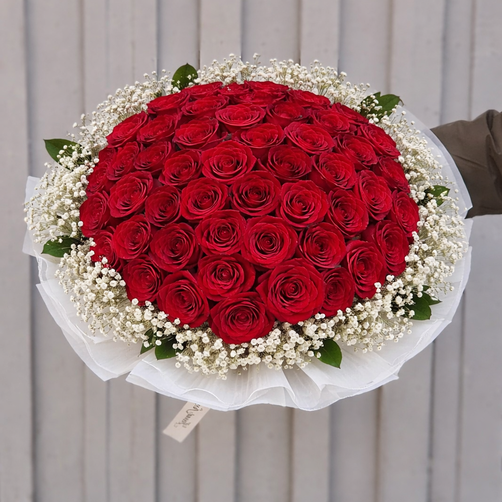 Classic Red Rose Bouquet – 50 Roses