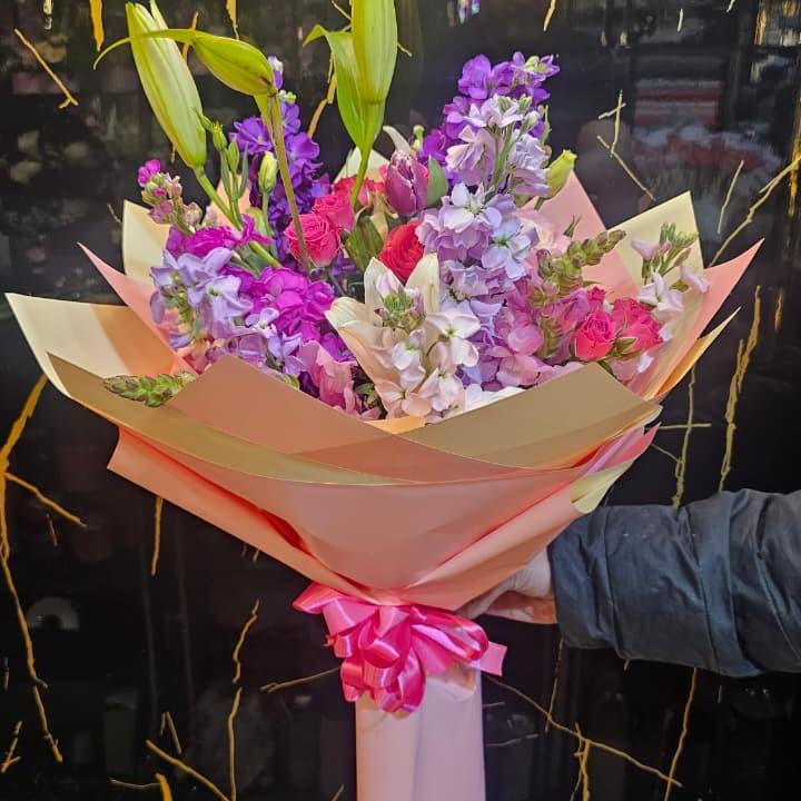 باقة أنيقة بألوان الباستيل المختلطة